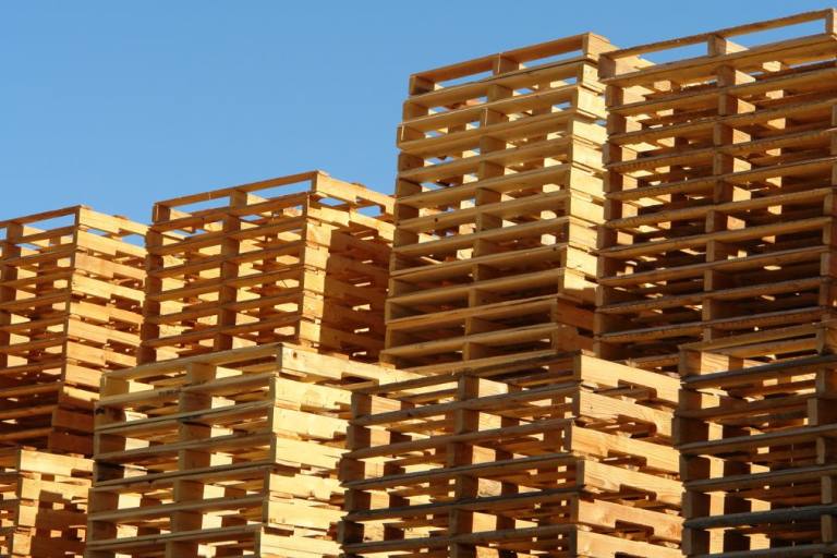 Fabricación de palets nuevos