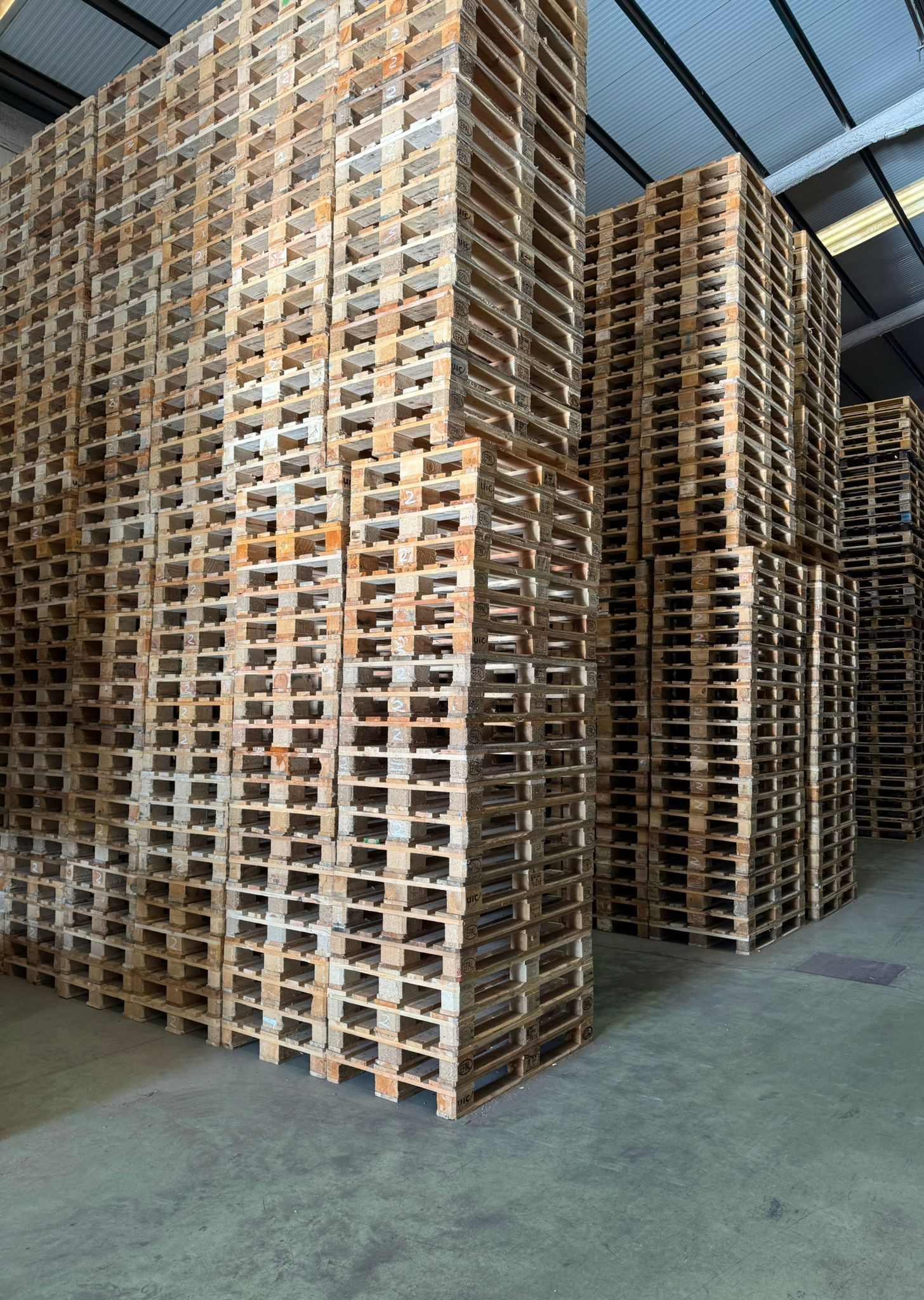 Compraventa de palets